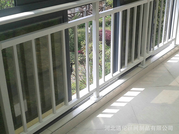 護(hù)欄優(yōu)點 護(hù)欄優(yōu)點